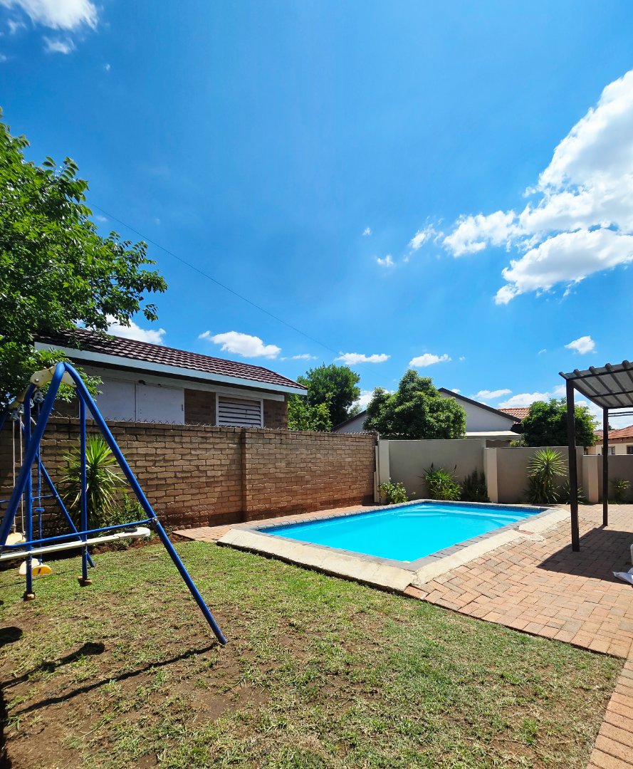 3 Bedroom Property for Sale in Songloed North West